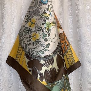 Hearts scarf! Absolutely beautiful scarf! 24 x 24